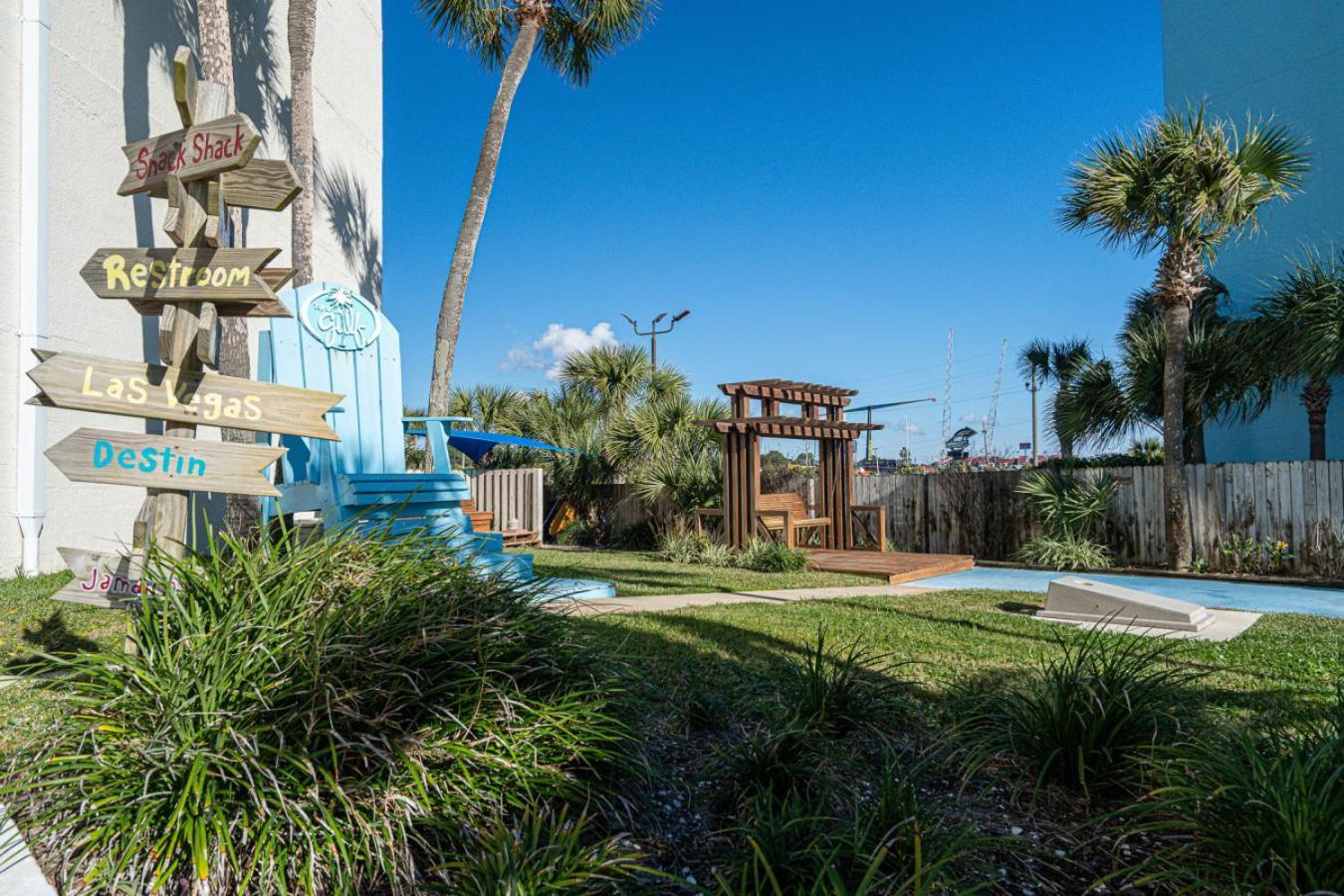 Seas The Day - Of The Gulf 320 - Front - Free Chair Service * Panama City Beach